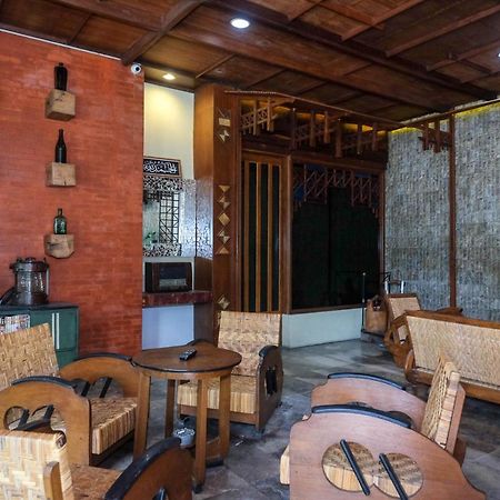 Urbanview Hotel Syariah Wisnugraha By Reddoorz Yogyakarta Exteriér fotografie