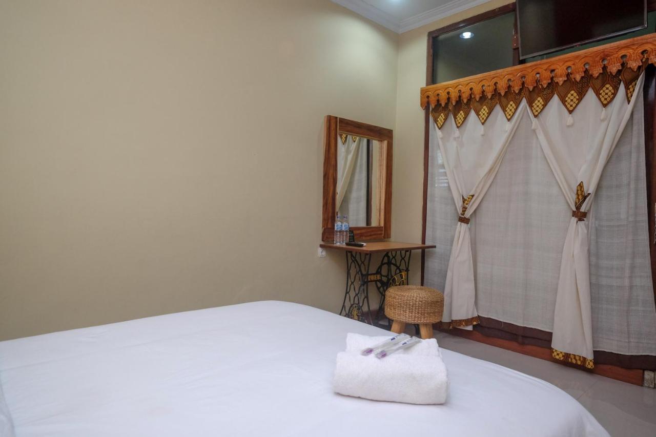 Urbanview Hotel Syariah Wisnugraha By Reddoorz Yogyakarta Exteriér fotografie