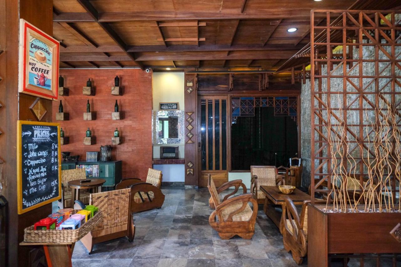 Urbanview Hotel Syariah Wisnugraha By Reddoorz Yogyakarta Exteriér fotografie