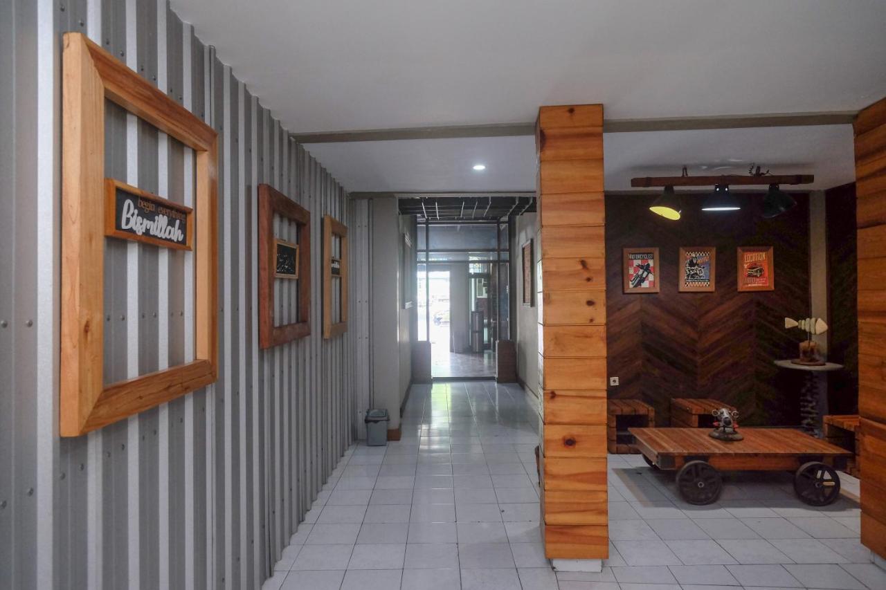 Urbanview Hotel Syariah Wisnugraha By Reddoorz Yogyakarta Exteriér fotografie