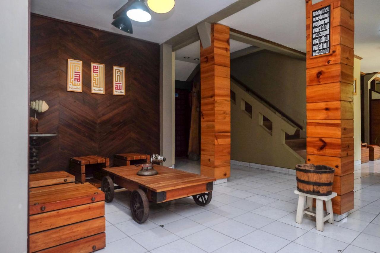 Urbanview Hotel Syariah Wisnugraha By Reddoorz Yogyakarta Exteriér fotografie