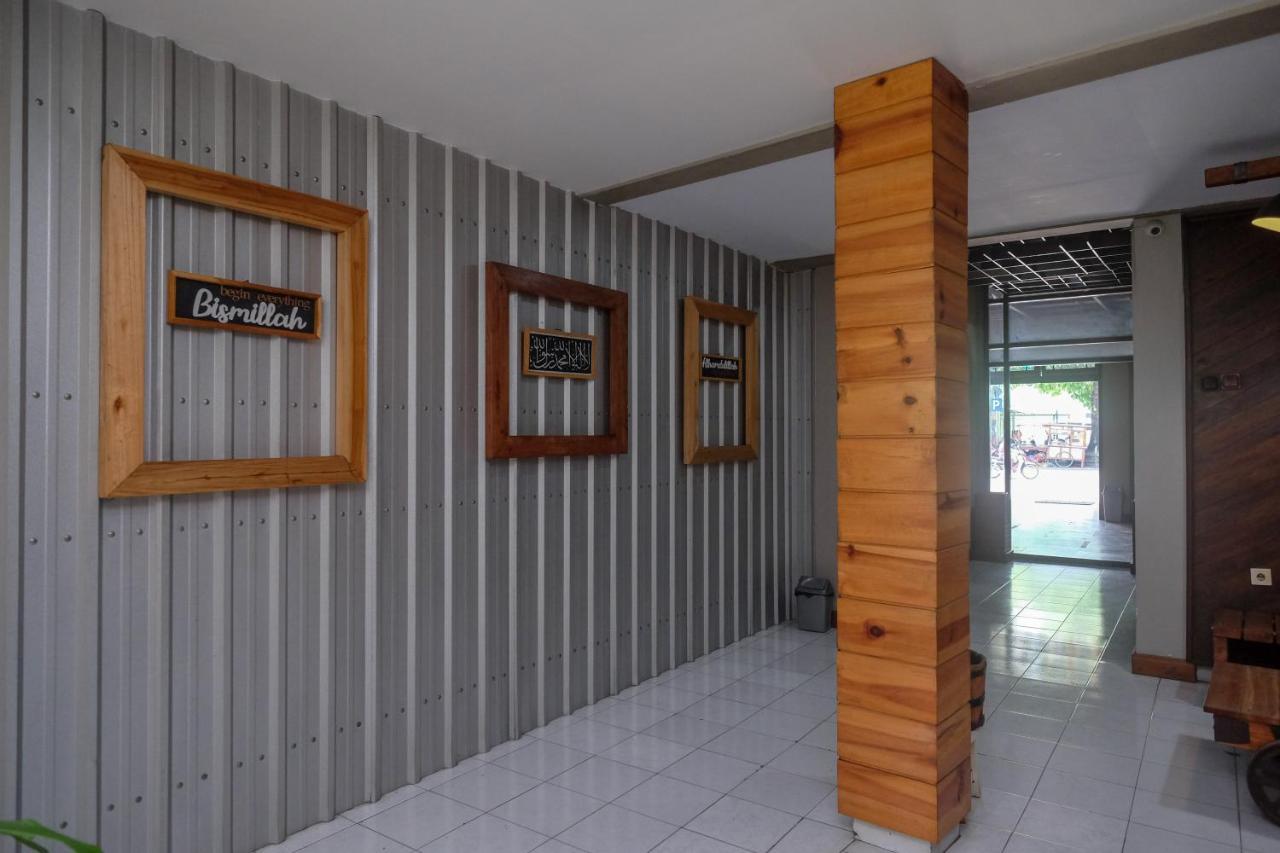 Urbanview Hotel Syariah Wisnugraha By Reddoorz Yogyakarta Exteriér fotografie