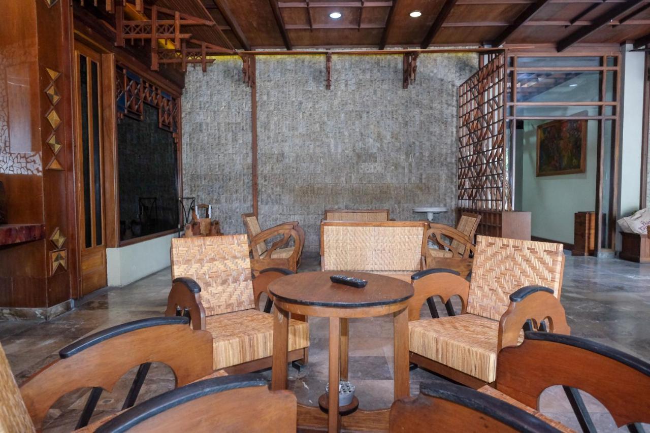 Urbanview Hotel Syariah Wisnugraha By Reddoorz Yogyakarta Exteriér fotografie