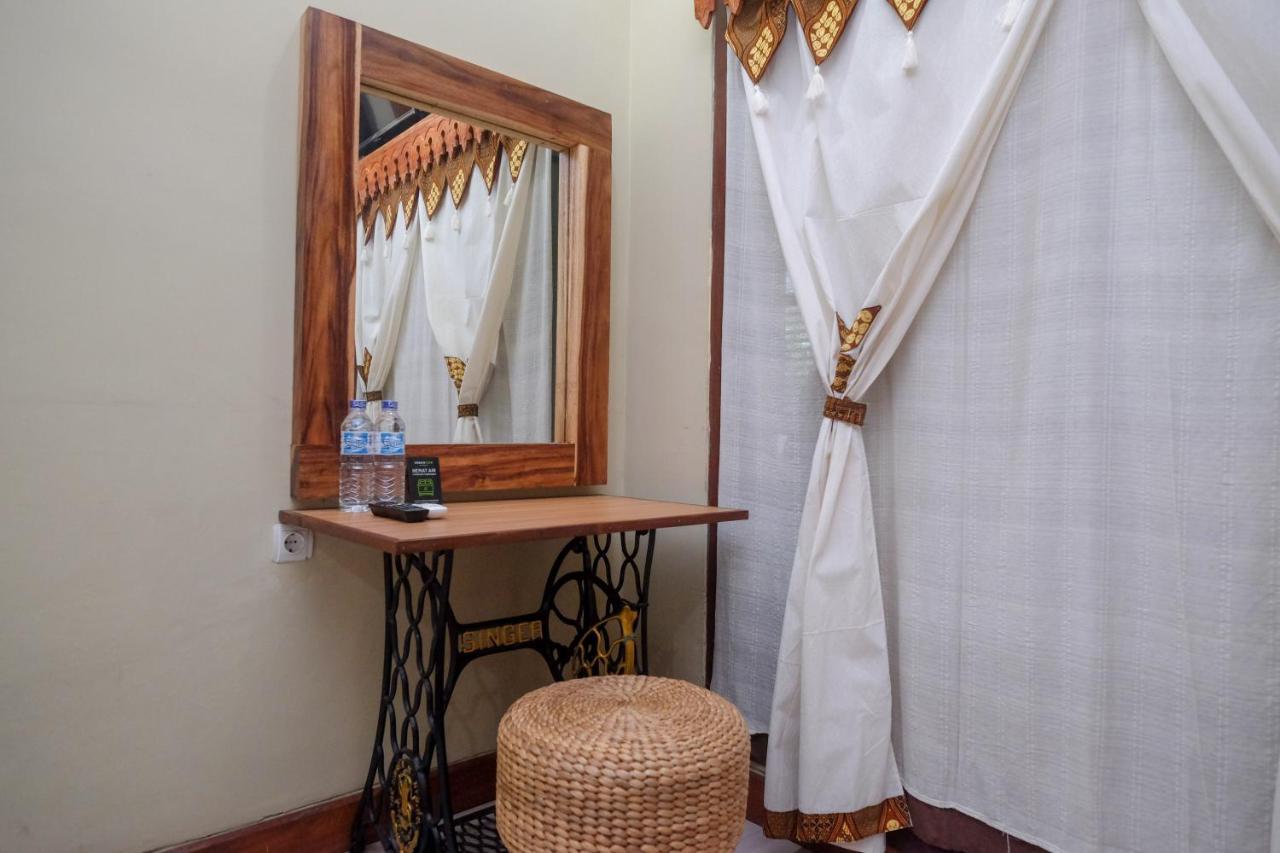 Urbanview Hotel Syariah Wisnugraha By Reddoorz Yogyakarta Exteriér fotografie